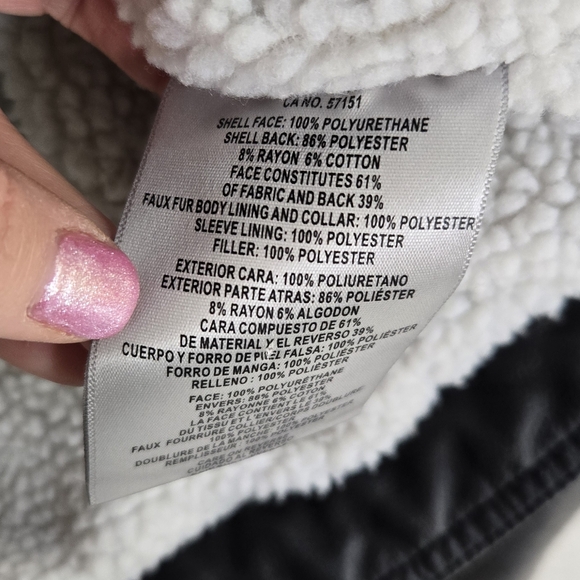 Levis Faux Leather Sherpa Lined Jacket - Picture 13 of 13